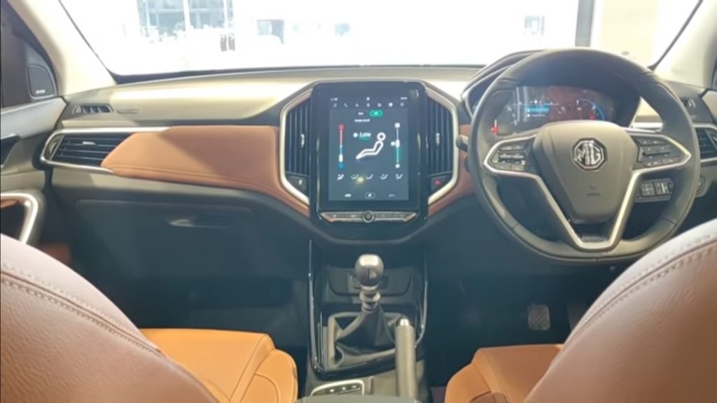 MG Hector Plus music system